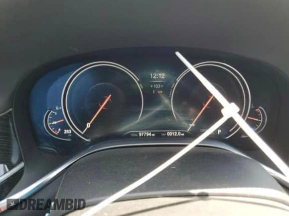 2017 BMW 7 Series 750i с VIN WBA7F0C35HGM21697, выставлен на аукционе Copart как лот 82095145 с пробегом 97 794 миль миль и Списание • Salvage title. История ставок и продаж доступна на DreamBid. Изображение 8.
