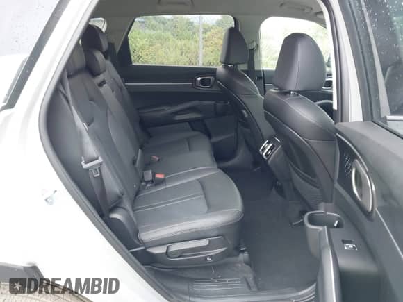 2025 Kia Sorento S с VIN 5XYRLDJCXSG332491, выставлен на аукционе IAAI как лот 43003969 с пробегом 1 969 миль миль и . История ставок и продаж доступна на DreamBid. Изображение 8.