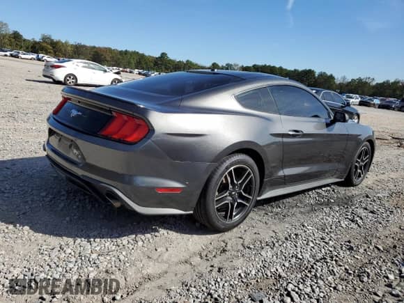 2018 Ford Mustang EcoBoost with VIN 1FA6P8TH2J5164933, listed as a Copart auction lot 82661865 with 117,209 mi miles and Salvage title. Bid and sale history available at DreamBid. Image 3.