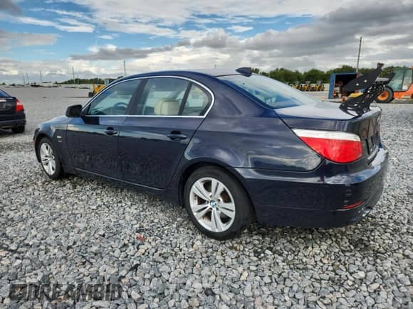 2010 BMW 5 Series 528i xDrive z VIN WBANV1C51AC444117, wystawiony jako Copart lot #85817885 z przebiegiem 183 866 mil mil oraz Szkoda całkowita • Salvage title. Historia ofert i sprzedaży dostępna na DreamBid. Obrazek 2.