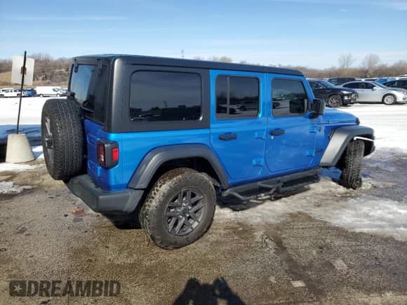 2024 Jeep Wrangler Willys z VIN 1C4PJXDNXRW123485, wystawiony jako Copart lot #45659125 z przebiegiem 25 111 mil mil oraz Szkoda całkowita • Salvage title. Historia ofert i sprzedaży dostępna na DreamBid. Obrazek 3.