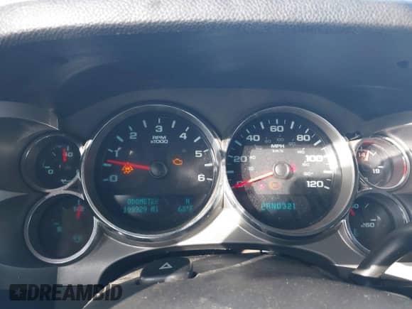 2011 Chevrolet Silverado 1500 LT z VIN 1GCRCSEAXBZ269861, wystawiony jako IAAI lot #41469839 z przebiegiem 199 929 mil mil oraz . Historia ofert i sprzedaży dostępna na DreamBid. Obrazek 7.