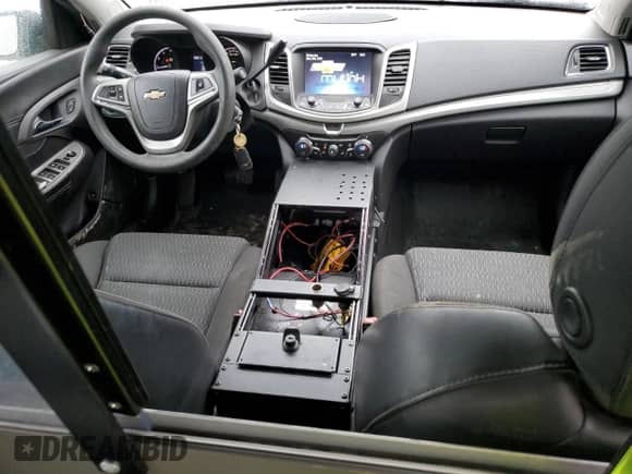 2014 Chevrolet Caprice Police Police с VIN 6G3NS5U34EL967446, выставлен на аукционе Copart как лот 54778595 с пробегом 43 967 миль миль и Чистый • Clean title. История ставок и продаж доступна на DreamBid. Изображение 8.