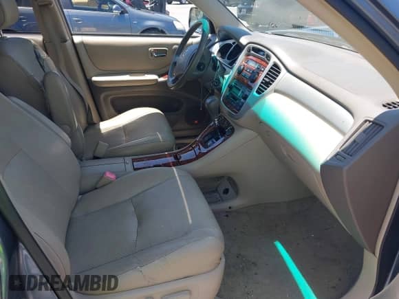 2005 Toyota Highlander с VIN JTEDP21A650050906, выставлен на аукционе IAAI как лот 42609225 с пробегом 141 453 миль миль и . История ставок и продаж доступна на DreamBid. Изображение 5.