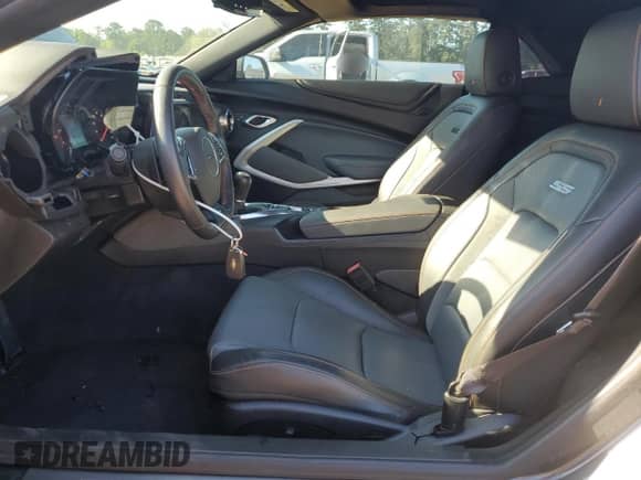 2017 Chevrolet Camaro 2SS с VIN 1G1FG3D71H0113331, выставлен на аукционе Copart как лот 55683805 с пробегом 28 770 миль миль и Списание • Salvage title. История ставок и продаж доступна на DreamBid. Изображение 7.