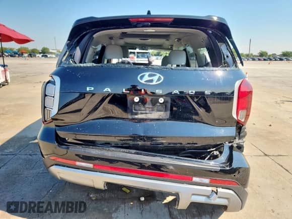 2023 Hyundai Palisade Limited with VIN KM8R54GE5PU532876, listed as a Copart auction lot 70212205 with 66,065 mi miles and Salvage title. Bid and sale history available at DreamBid. Image 6.