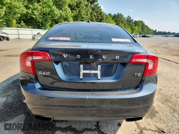 2015 Volvo S60 T5 Drive-E Premier with VIN YV140MFK7F1346612, listed as a Copart auction lot 80946095 with 130,344 mi miles and Salvage title. Bid and sale history available at DreamBid. Image 6.