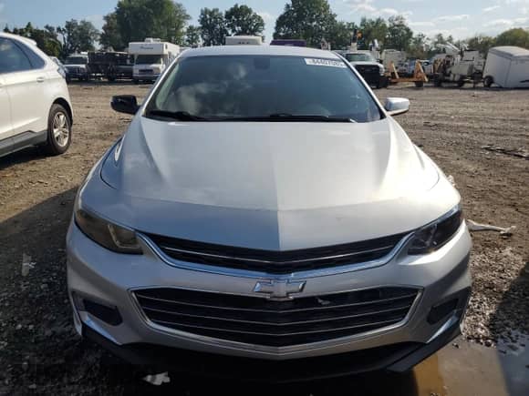 2016 Chevrolet Malibu LT z VIN 1G1ZE5ST4GF294760, wystawiony jako Copart lot #84407085 z przebiegiem 126 251 mil mil oraz Czysty tytuł • Clean title. Historia ofert i sprzedaży dostępna na DreamBid. Obrazek 5.