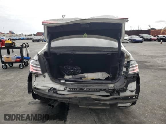 2012 BMW 3 Series 328i с VIN WBA3A5G55CNP18091, выставлен на аукционе Copart как лот 84557665 с пробегом 84 483 миль миль и Списание • Salvage title. История ставок и продаж доступна на DreamBid. Изображение 6.