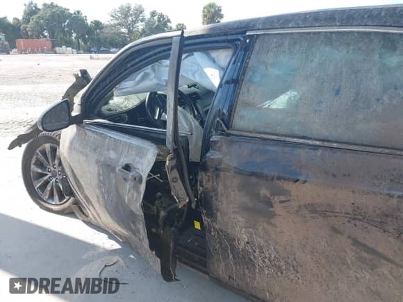 2016 Toyota Camry XLE с VIN 4T1BF1FK4GU555621, выставлен на аукционе IAAI как лот 43535919 с пробегом Не указан миль и . История ставок и продаж доступна на DreamBid. Изображение 20.