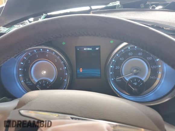 2014 Chrysler 300 с VIN 2C3CCAAG8EH382453, выставлен на аукционе Copart как лот 83851075 с пробегом 60 130 миль миль и Списание • Salvage title. История ставок и продаж доступна на DreamBid. Изображение 9.