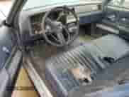 1984 Chevrolet Monte Carlo с VIN 1G1AZ37H3ER221496, выставлен на аукционе Copart как лот 54297665 с пробегом 91 351 миль миль и Списание • Salvage title. История ставок и продаж доступна на DreamBid. Изображение 8.