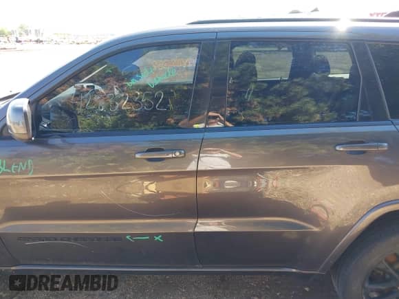 2018 Jeep Grand Cherokee Altitude с VIN 1C4RJFAG4JC102517, выставлен на аукционе IAAI как лот 43325063 с пробегом 124 074 миль миль и . История ставок и продаж доступна на DreamBid. Изображение 15.