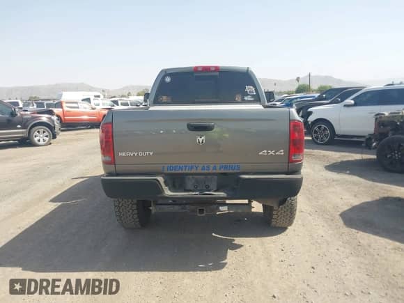 2005 Dodge 2500 SLT z VIN 3D7KS28C15G778863, wystawiony jako IAAI lot #42520642 z przebiegiem 193 811 mil mil oraz . Historia ofert i sprzedaży dostępna na DreamBid. Obrazek 16.