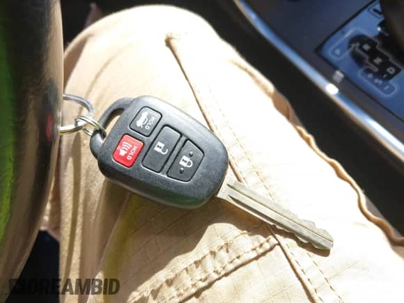 2017 Toyota Camry LE z VIN 4T1BF1FK9HU368974, wystawiony jako IAAI lot #43377943 z przebiegiem 96 901 mil mil oraz . Historia ofert i sprzedaży dostępna na DreamBid. Obrazek 11.