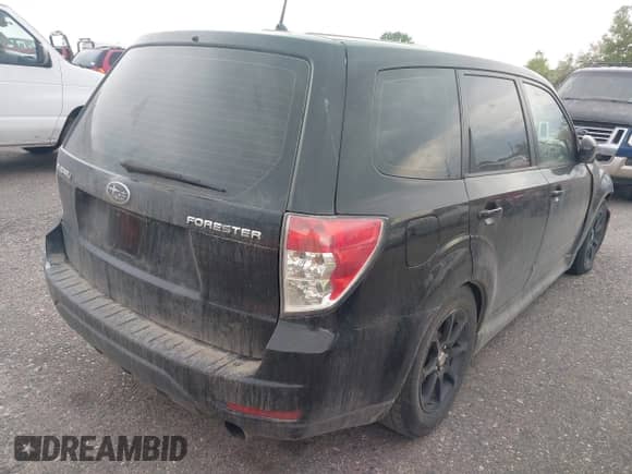 2010 Subaru Forester X z VIN JF2SH6AC6AG738103, wystawiony jako IAAI lot #42377334 z przebiegiem 201 332 mil mil oraz . Historia ofert i sprzedaży dostępna na DreamBid. Obrazek 4.
