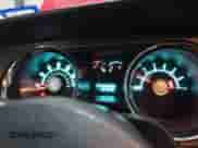 2010 Ford Mustang V6 z VIN 1ZVBP8AN6A5136499, wystawiony jako IAAI lot #41162323 z przebiegiem 107 048 mil mil oraz . Historia ofert i sprzedaży dostępna na DreamBid. Obrazek 7.