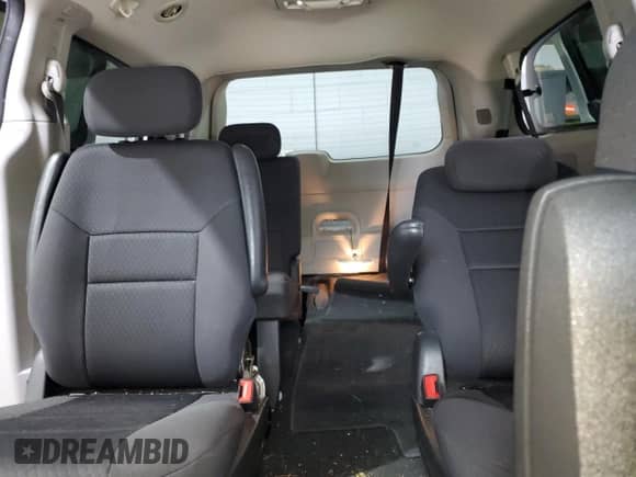 2010 Dodge Grand Caravan SXT z VIN 2D4RN5D17AR499253, wystawiony jako Copart lot #69954035 z przebiegiem 153 984 mil mil oraz Szkoda całkowita • Salvage title. Historia ofert i sprzedaży dostępna na DreamBid. Obrazek 10.