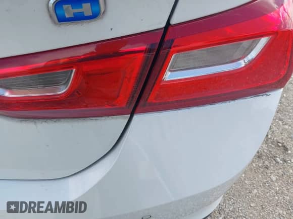 2017 Chevrolet Malibu Hybrid с VIN 1G1ZJ5SU0HF219849, выставлен на аукционе IAAI как лот 43156389 с пробегом 83 776 миль миль и . История ставок и продаж доступна на DreamBid. Изображение 6.