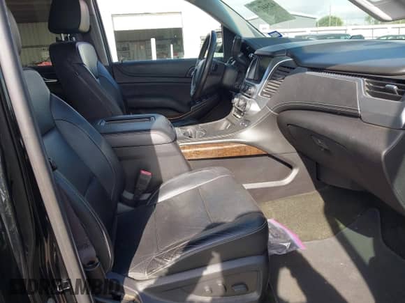 2017 Chevrolet Suburban LT with VIN 1GNSCHKC8HR233807, listed as a IAAI auction lot 42544768 with 154,007 mi miles and . Bid and sale history available at DreamBid. Image 5.