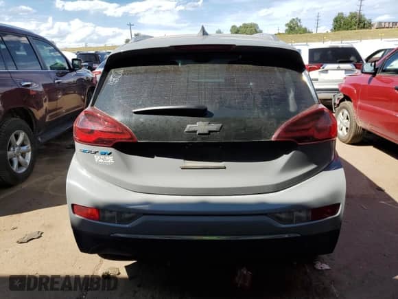 2020 Chevrolet Bolt EV Premier z VIN 1G1FZ6S0XL4113556, wystawiony jako Copart lot #64127713 z przebiegiem 33 874 mil mil oraz . Historia ofert i sprzedaży dostępna na DreamBid. Obrazek 6.