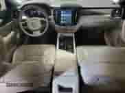 2024 Volvo S60 Plus Dark Theme z VIN 7JRL12FL3RG309295, wystawiony jako Copart lot #82409255 z przebiegiem 30 860 mil mil oraz Szkoda całkowita • Salvage title. Historia ofert i sprzedaży dostępna na DreamBid. Obrazek 8.