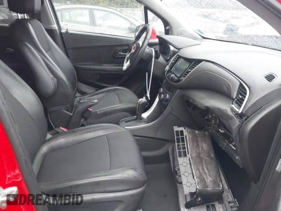 2017 Chevrolet Trax LT с VIN 3GNCJLSB2HL240022, выставлен на аукционе IAAI как лот 43392901 с пробегом 62 195 миль миль и . История ставок и продаж доступна на DreamBid. Изображение 5.