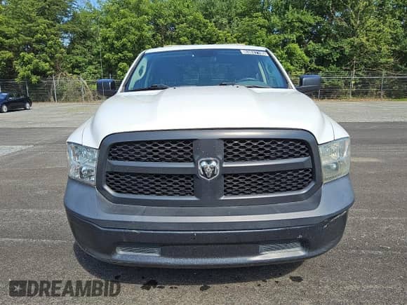 2017 Ram 1500 Tradesman z VIN 1C6RR6FGXHS769083, wystawiony jako Copart lot #63837195 z przebiegiem 175 674 mil mil oraz Czysty tytuł • Clean title. Historia ofert i sprzedaży dostępna na DreamBid. Obrazek 5.