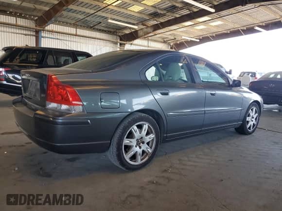2005 Volvo S60 с VIN YV1RS592952428884, выставлен на аукционе Copart как лот 64216895 с пробегом 118 097 миль миль и Списание • Salvage title. История ставок и продаж доступна на DreamBid. Изображение 3.