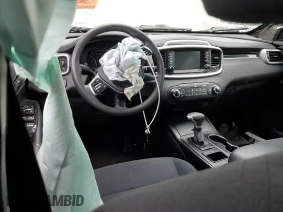 2020 Kia Sorento LX with VIN 5XYPGDA57LG613792, listed as a Copart auction lot 64888565 with 95,647 mi miles and Salvage title. Bid and sale history available at DreamBid. Image 8.