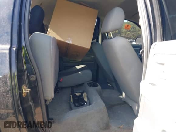 2005 Dodge Dakota SLT с VIN 1D7HE48K15S184545, выставлен на аукционе IAAI как лот 43512074 с пробегом 200 390 миль миль и . История ставок и продаж доступна на DreamBid. Изображение 8.