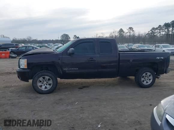 2009 Chevrolet Silverado 1500 LTZ z VIN 1GCEK39J09Z200009, wystawiony jako IAAI lot #41414164 z przebiegiem 192 030 mil mil oraz . Historia ofert i sprzedaży dostępna na DreamBid. Obrazek 14.