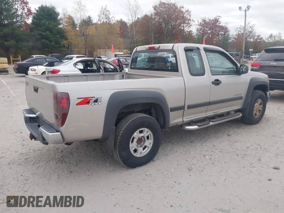 2005 Chevrolet Colorado Z71 z VIN 1GCDT196958180495, wystawiony jako IAAI lot #43576854 z przebiegiem 147 939 mil mil oraz . Historia ofert i sprzedaży dostępna na DreamBid. Obrazek 4.