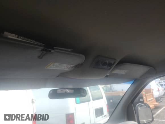 2001 Chevrolet Express с VIN 1GAGG25R611184636, выставлен на аукционе IAAI как лот 42201725 с пробегом 55 031 миль миль и . История ставок и продаж доступна на DreamBid. Изображение 1.