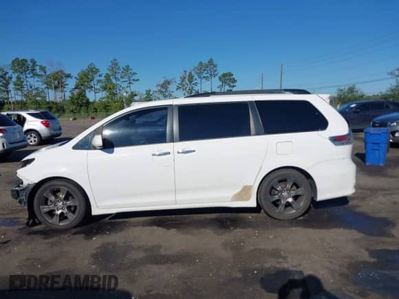 2015 Toyota Sienna SE Premium z VIN 5TDXK3DC9FS618440, wystawiony jako IAAI lot #43312485 z przebiegiem 239 491 mil mil oraz . Historia ofert i sprzedaży dostępna na DreamBid. Obrazek 14.