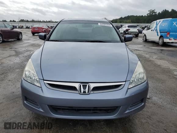 2007 Honda Accord EX-L z VIN 1HGCM56867A082107, wystawiony jako Copart lot #90253225 z przebiegiem 116 995 mil mil oraz Szkoda całkowita • Salvage title. Historia ofert i sprzedaży dostępna na DreamBid. Obrazek 5.