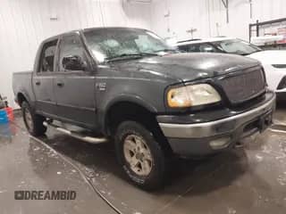 2002 Ford F-150 XLT с VIN 1FTRW08L72KE41409, выставлен на аукционе IAAI как лот 42245185 с пробегом 169 139 миль миль и . История ставок и продаж доступна на DreamBid. Изображение 1.