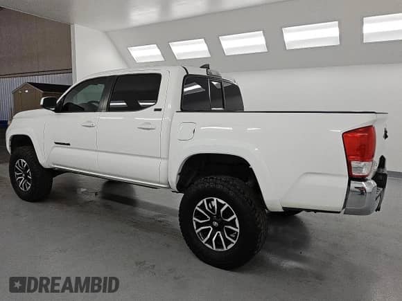 2017 Toyota Tacoma SR5 с VIN 3TMAZ5CN0HM036276, выставлен на аукционе Copart как лот 84476335 с пробегом 174 928 миль миль и Чистый • Clean title. История ставок и продаж доступна на DreamBid. Изображение 2.