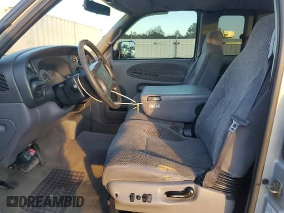 1999 Dodge 3500 с VIN 1B7MC3361XJ646338, выставлен на аукционе Copart как лот 82956324 с пробегом 180 651 миль миль и Списание • Salvage title. История ставок и продаж доступна на DreamBid. Изображение 7.