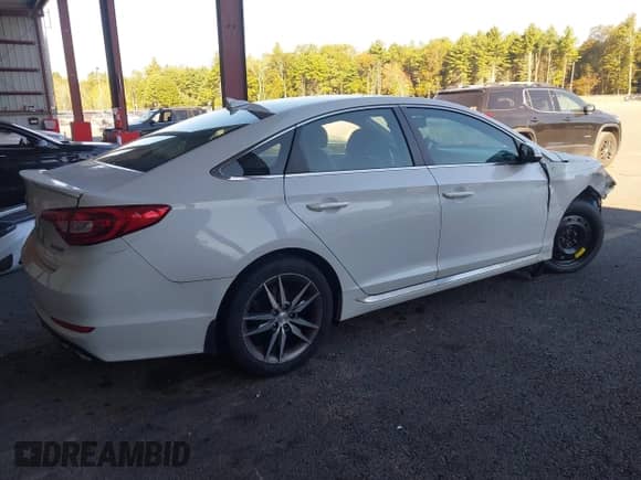 2017 Hyundai Sonata Limited with VIN 5NPE34AB1HH499670, listed as a IAAI auction lot 43169723 with 98,063 mi miles and . Bid and sale history available at DreamBid. Image 4.