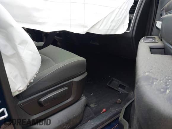 2022 Ram 1500 Warlock with VIN 1C6RR7GG9NS224041, listed as a IAAI auction lot 42579038 with 14,599 mi miles and . Bid and sale history available at DreamBid. Image 5.