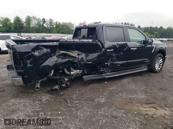 2025 Ford F-150 Lariat с VIN 1FTFW5LD5SFA45844, выставлен на аукционе Copart как лот 55835155 с пробегом 868 миль миль и Списание • Salvage title. История ставок и продаж доступна на DreamBid. Изображение 3.