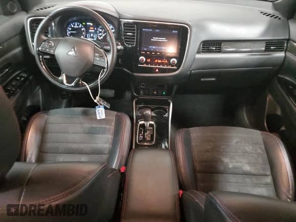 2020 Mitsubishi Outlander ES с VIN JA4AZ3A31LZ004962, выставлен на аукционе Copart как лот 65710775 с пробегом 50 751 миль миль и Списание • Salvage title. История ставок и продаж доступна на DreamBid. Изображение 8.