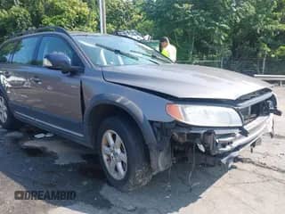 2009 Volvo XC70 3.2L с VIN YV4BZ982491050557, выставлен на аукционе IAAI как лот 42687556 с пробегом 138 238 миль миль и . История ставок и продаж доступна на DreamBid. Изображение 1.