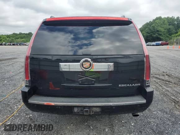 2013 Cadillac Escalade ESV Luxury с VIN 1GYS4HEF5DR156765, выставлен на аукционе Copart как лот 64745735 с пробегом 151 531 миль миль и Чистый • Clean title. История ставок и продаж доступна на DreamBid. Изображение 6.