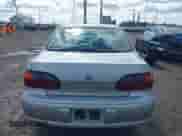 2005 Chevrolet Malibu Classic z VIN 1G1ND52F95M202420, wystawiony jako IAAI lot #41732637 z przebiegiem 144 144 mil mil oraz . Historia ofert i sprzedaży dostępna na DreamBid. Obrazek 16.