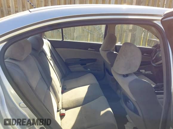 2010 Honda Accord LX с VIN 1HGCP2F33AA147545, выставлен на аукционе IAAI как лот 43181559 с пробегом 200 838 миль миль и . История ставок и продаж доступна на DreamBid. Изображение 8.