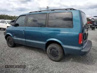 2000 Chevrolet Astro с VIN 1GNDM19W1YB143971, выставлен на аукционе Copart как лот 77984874 с пробегом 278 301 миль миль и Списание • Salvage title. История ставок и продаж доступна на DreamBid. Изображение 2.