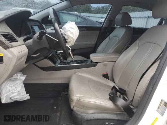 2015 Hyundai Sonata Sport z VIN 5NPE34AF7FH010995, wystawiony jako Copart lot #85678505 z przebiegiem 116 657 mil mil oraz Nie do naprawy • Non repairable. Historia ofert i sprzedaży dostępna na DreamBid. Obrazek 7.