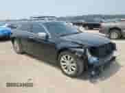 2017 Chrysler 300 C с VIN 2C3CCAKG2HH565642, выставлен на аукционе Copart как лот 67432625 с пробегом 127 405 миль миль и Списание • Salvage title. История ставок и продаж доступна на DreamBid. Изображение 4.